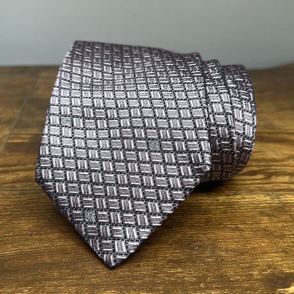 Burberry London 100% Silk Neck Tie Black Pink Made in Italy